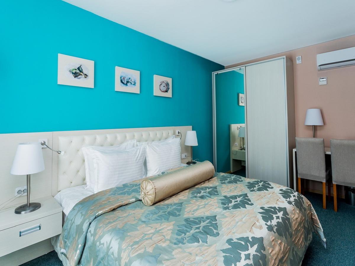 Aqua-Minsk Hotel Екстер'єр фото