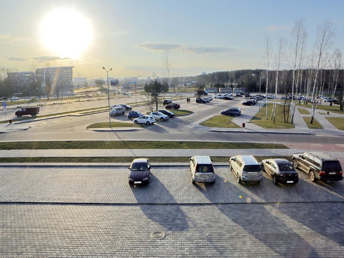 Aqua-Minsk Hotel Екстер'єр фото